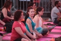 Фестиваль йоги Solstice in Times Square 2016