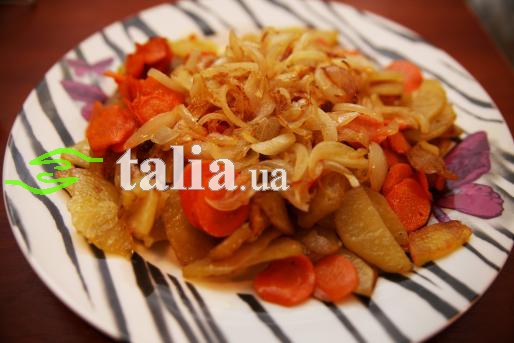 Рецепт. Жареная картошка с луком и морковкой