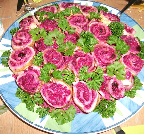 Рецепт. Салат с блинчиками "Розочки"