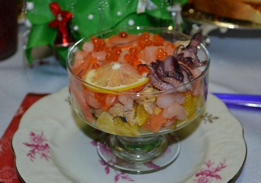 Рецепт. Салат из морепродуктов "Морской коктейль"