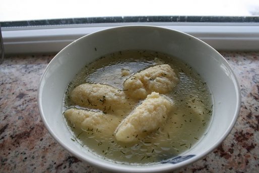 Рецепт. Суп с клецками из манной крупы
