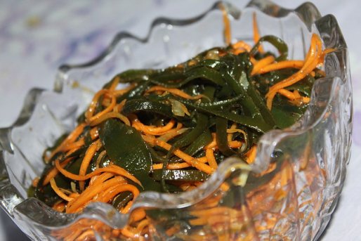 Рецепт. Морская капуста с морковкой
