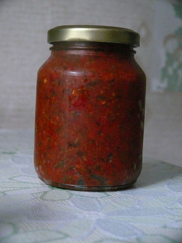 Рецепт. Аджика абхазская (острая) из запечённых острых перцев